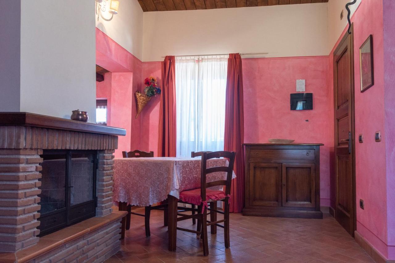 Il Casale Di Ginetto Guest House Каша Екстериор снимка